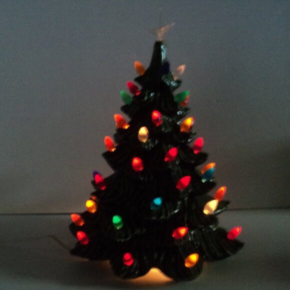 Ceramic Christmas Tree Green Multi Lights 16" High 1982 Vintage No Bulb or Base - Picture 7 of 8